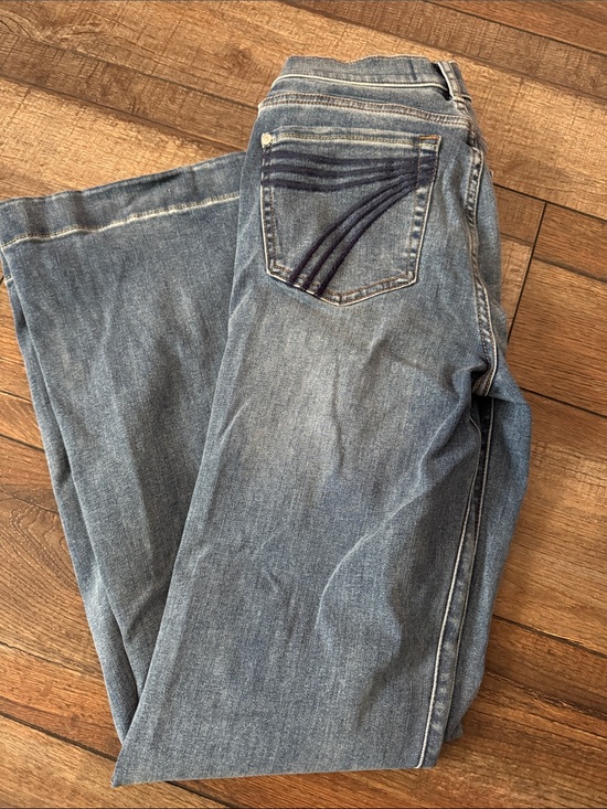7 For All Mankind Denim - 7 For All Man Kind DOJO Denim Jeans with Back Pocket Stitching